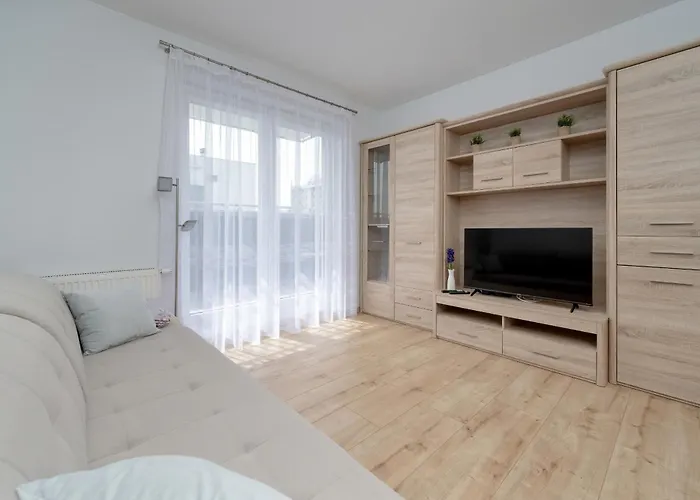 Beautiful Apartment With A Spacious Balcony In Wroclaw By Noclegi Renters