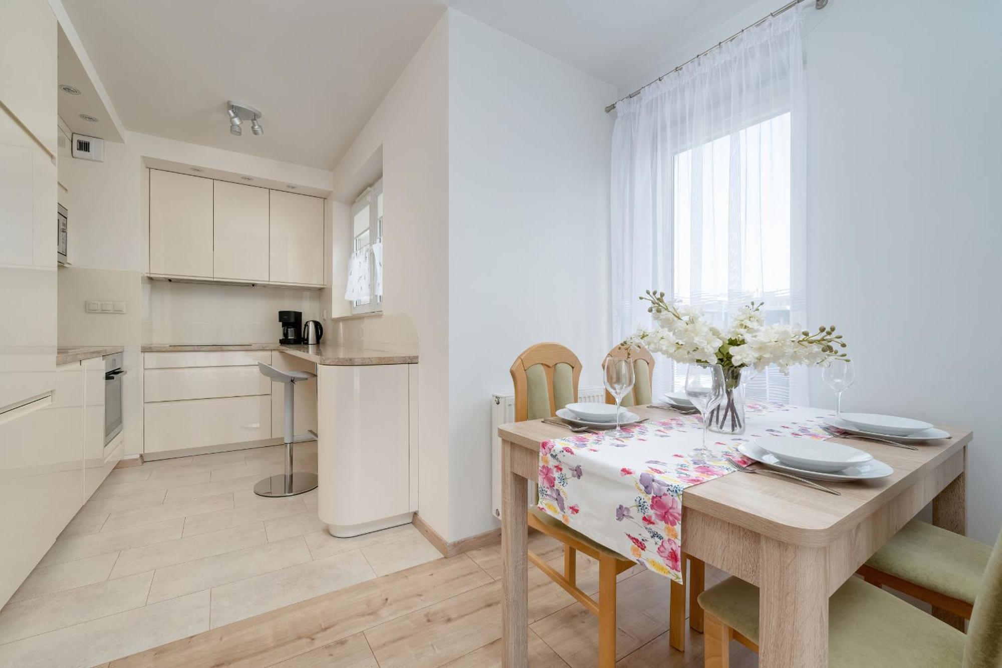 Apartment Beautiful With A Spacious Balcony In By Renters