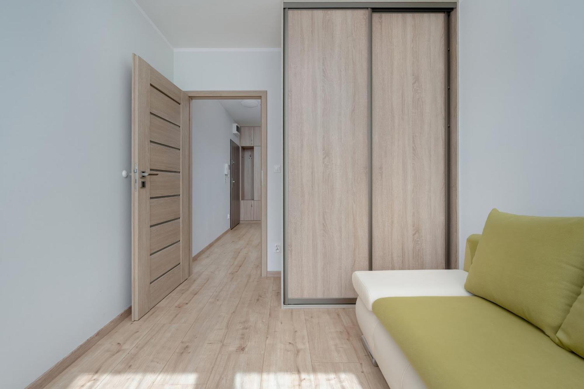Beautiful With A Spacious Balcony In By Renters Wroclaw