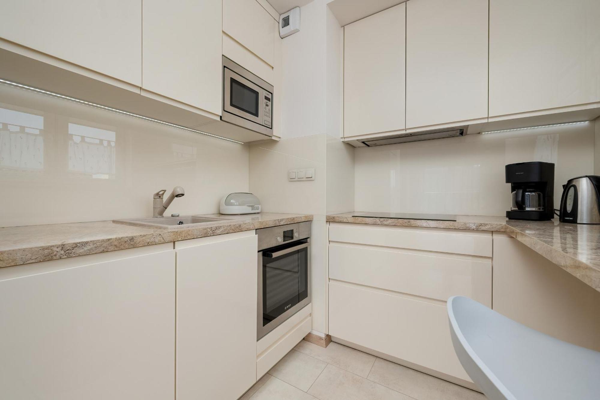 Apartment Beautiful With A Spacious Balcony In By Renters *
