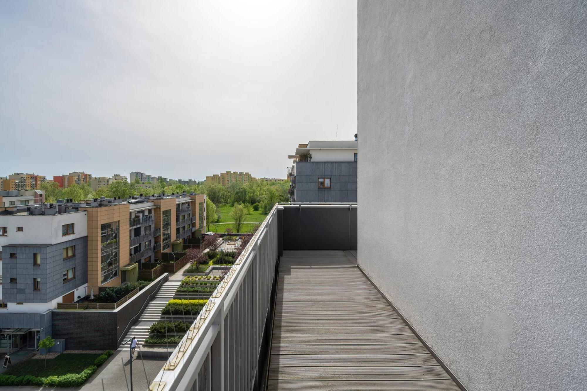Beautiful With A Spacious Balcony In By Renters Apartment Wroclaw