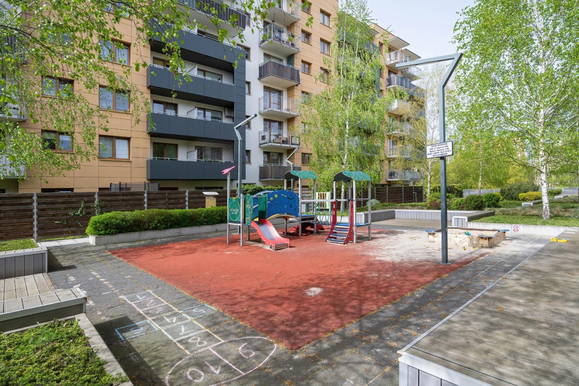 Beautiful With A Spacious Balcony In By Renters Breslavia